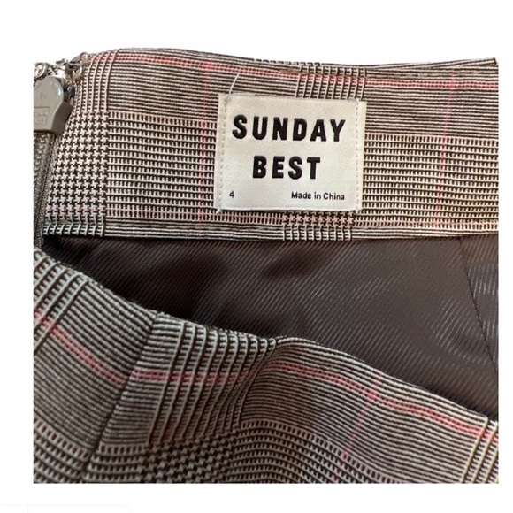 Aritzia Sunday Best Skirt Size 4 Tan with Pink detail. - Picture 7 of 7